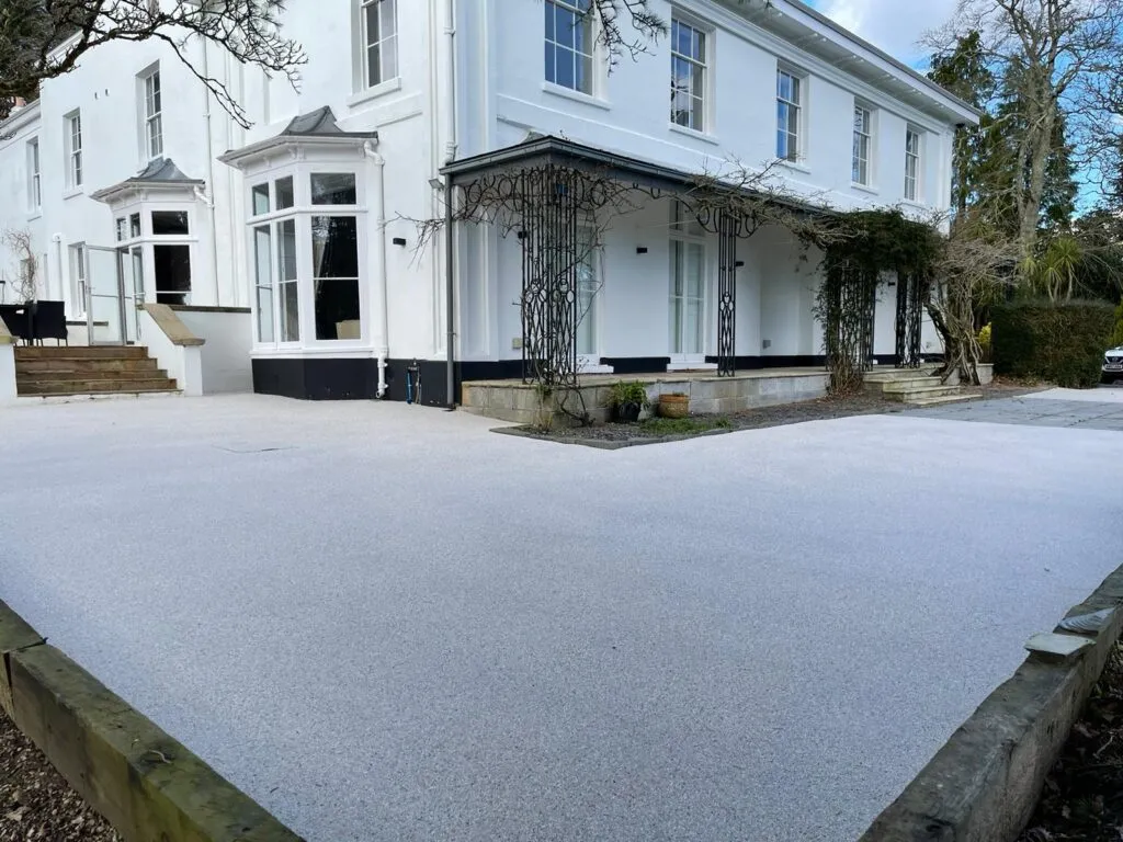 close up shot of a resin bound driveway in grey