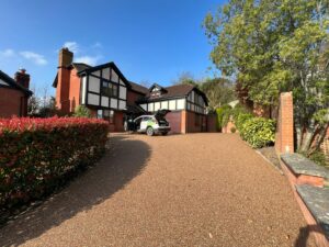 Angled resin driveway with an irregular shape