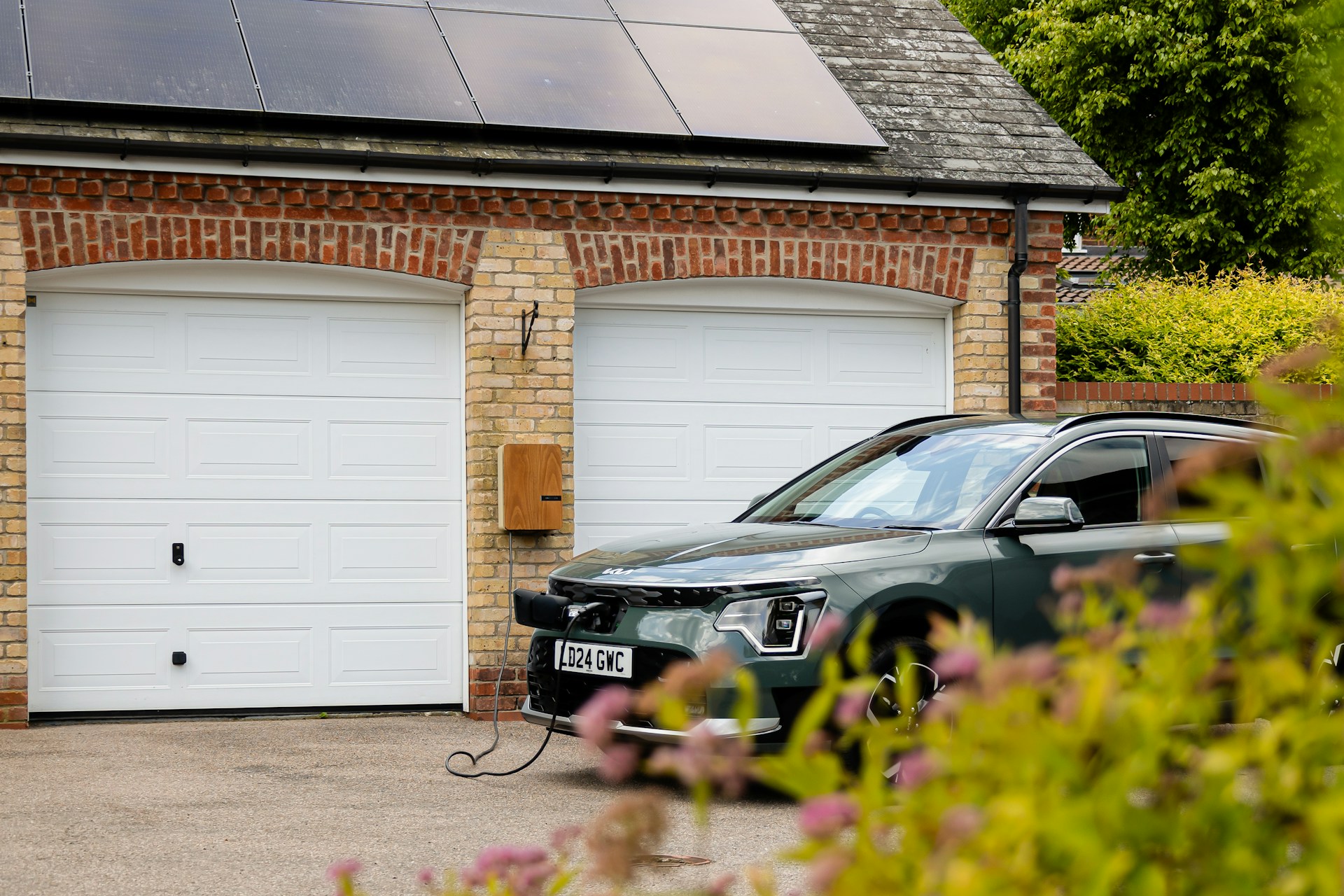 kia niro ev charging in driveway